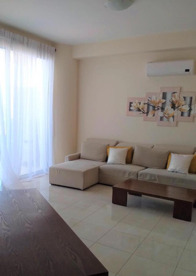 T&E Apartment Larnaca Exterior foto